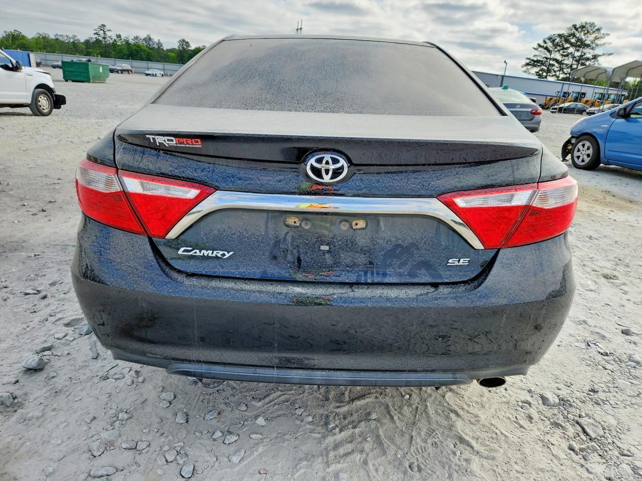 2015 TOYOTA CAMRY