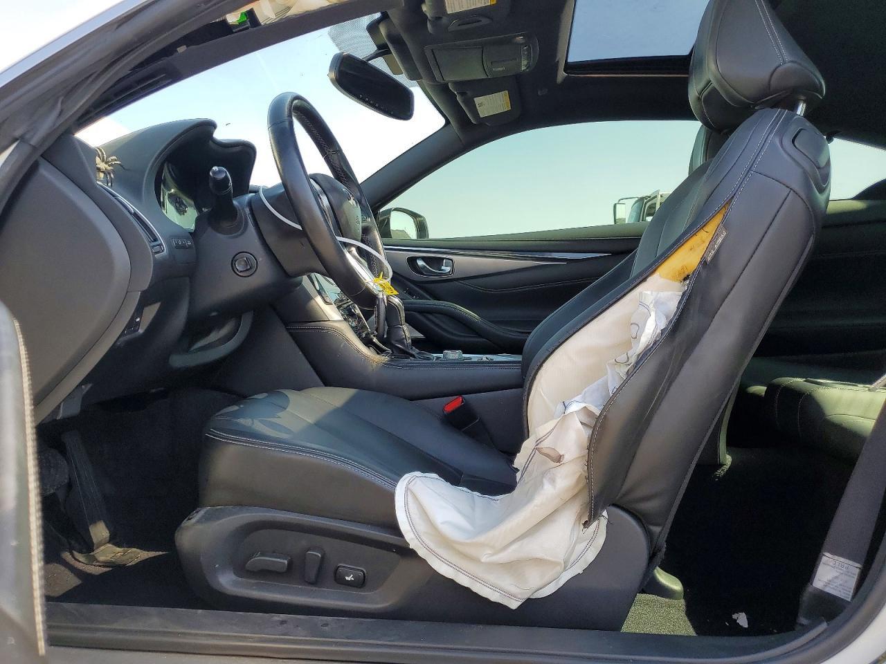 2017 INFINITI Q60