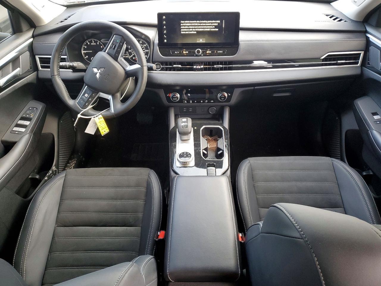 2025 MITSUBISHI outlander
