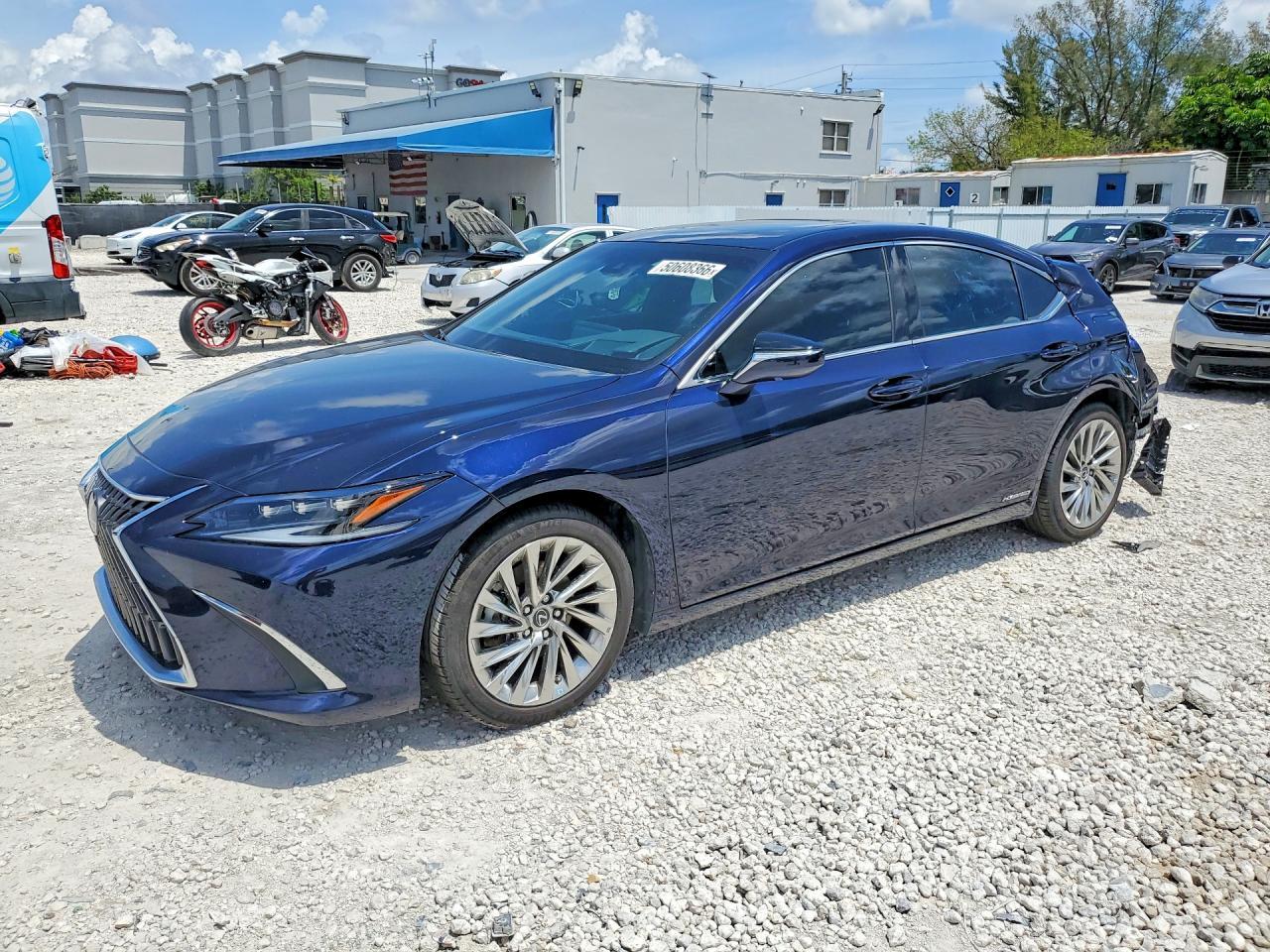 2022 LEXUS ES 300H