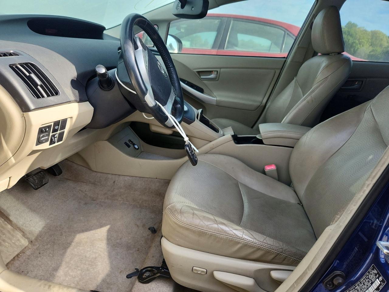2011 TOYOTA PRIUS