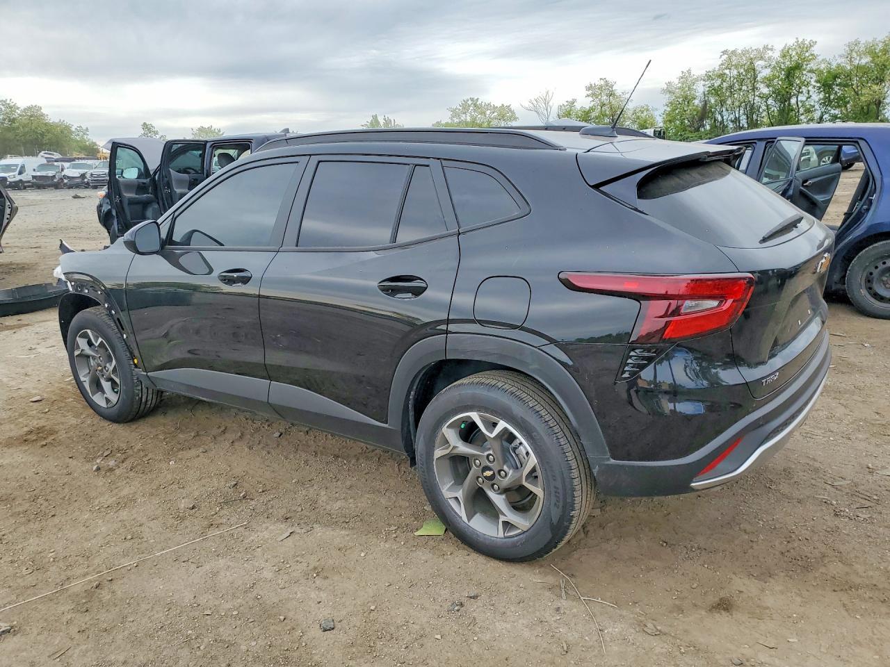 2025 CHEVROLET TRAX