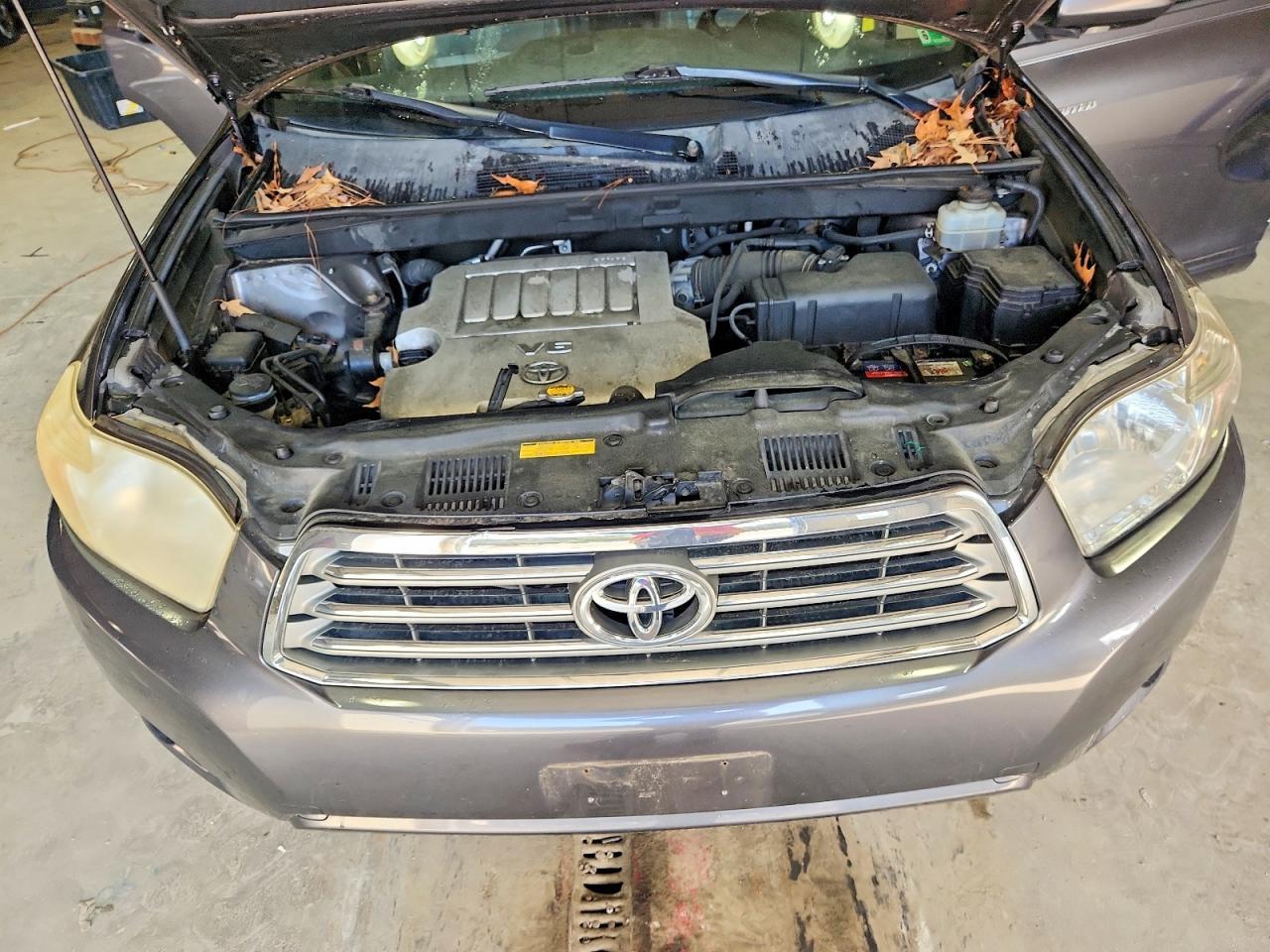 2010 TOYOTA HIGHLANDER