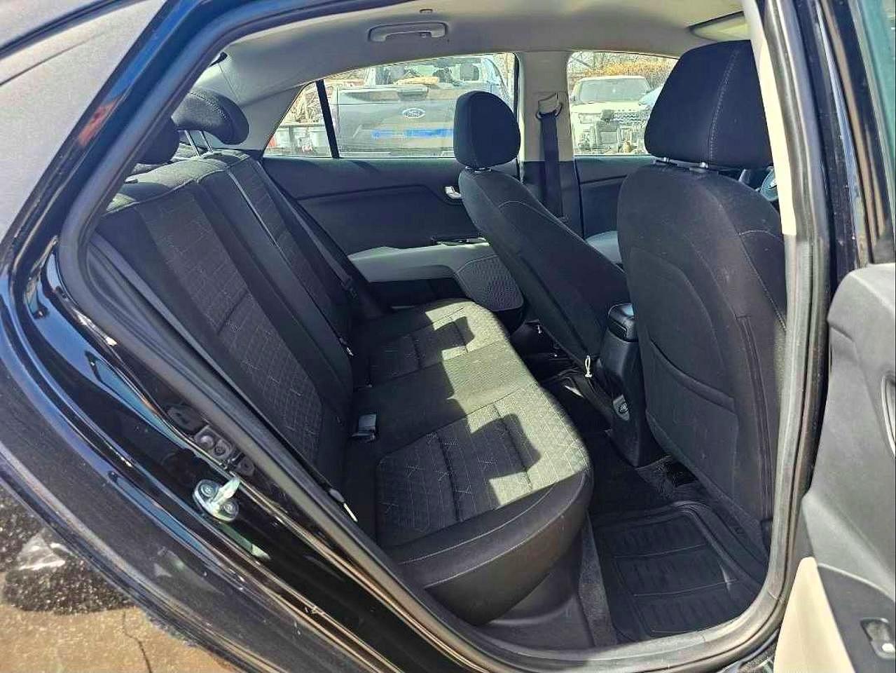 2021 KIA RIO