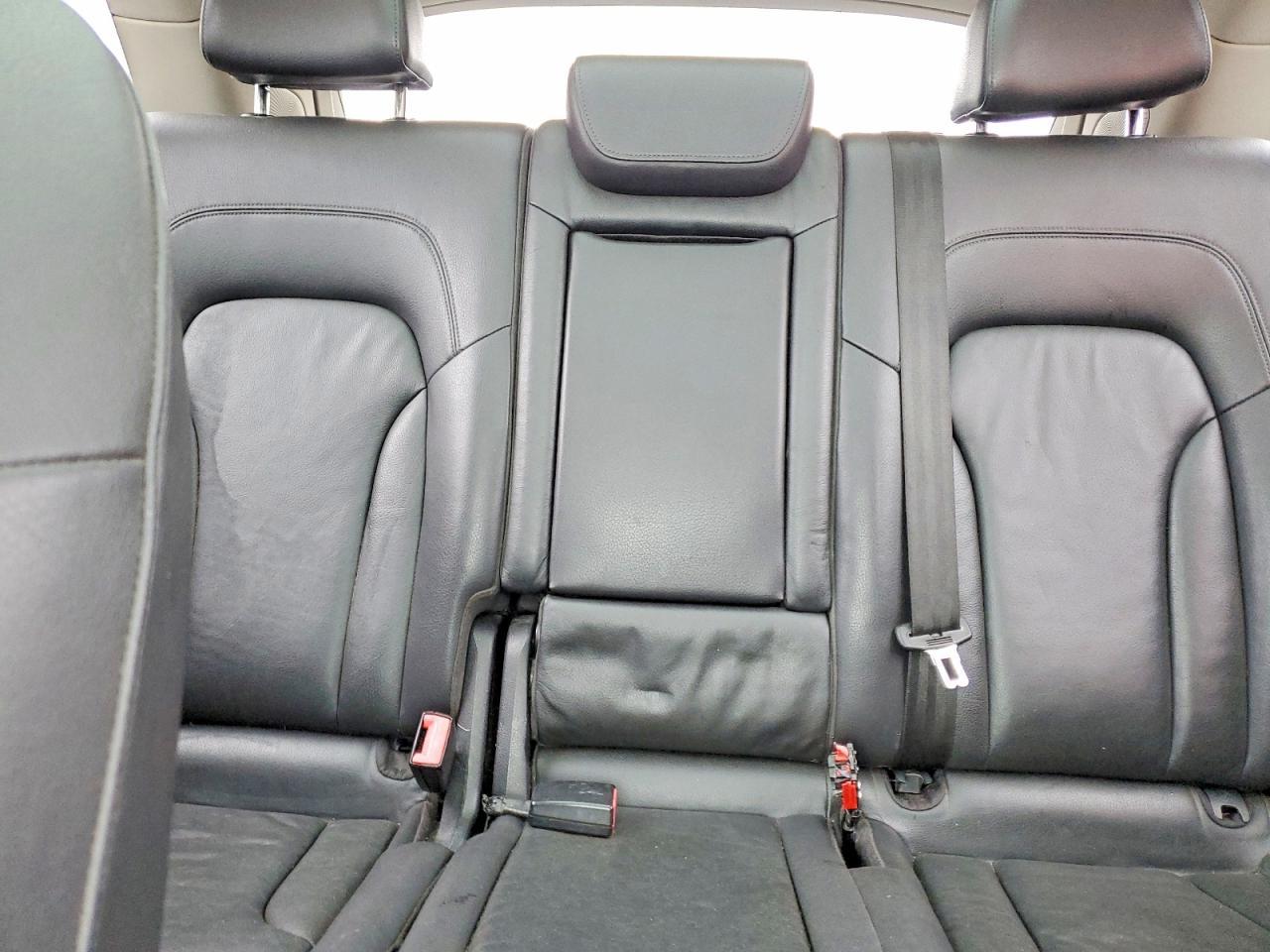 2012 AUDI Q5
