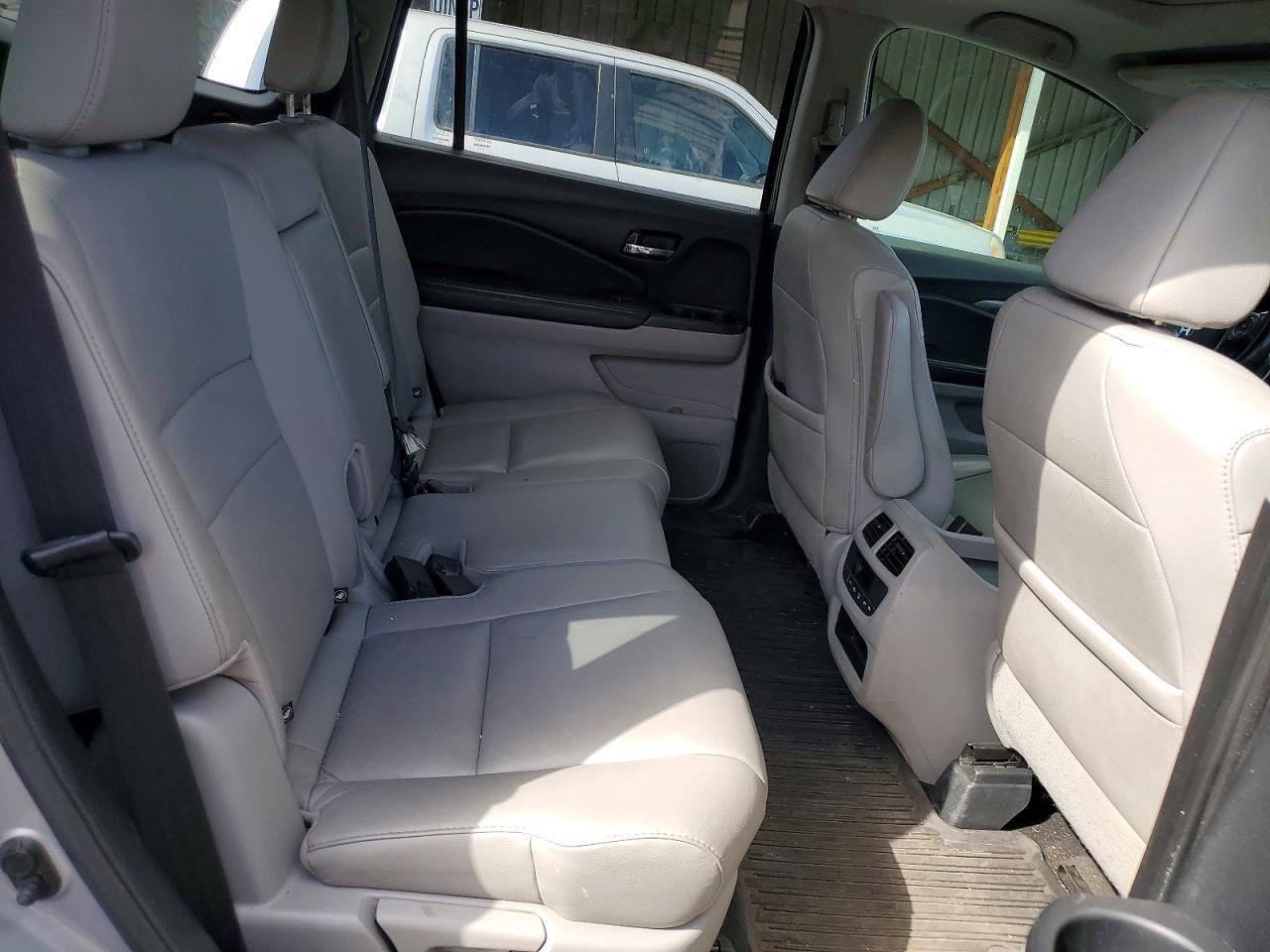 2016 HONDA PILOT