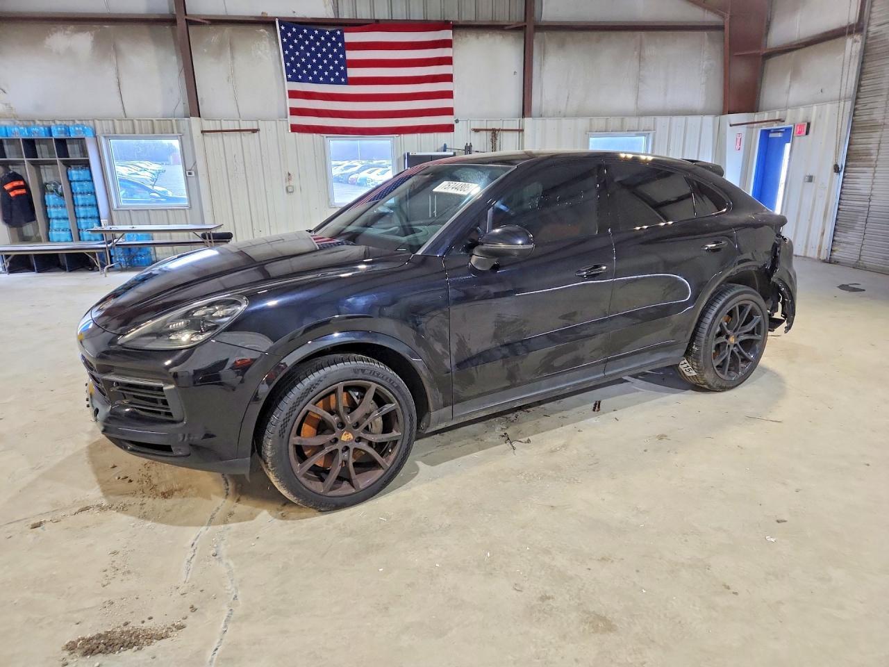 2020 PORSCHE CAYENNE