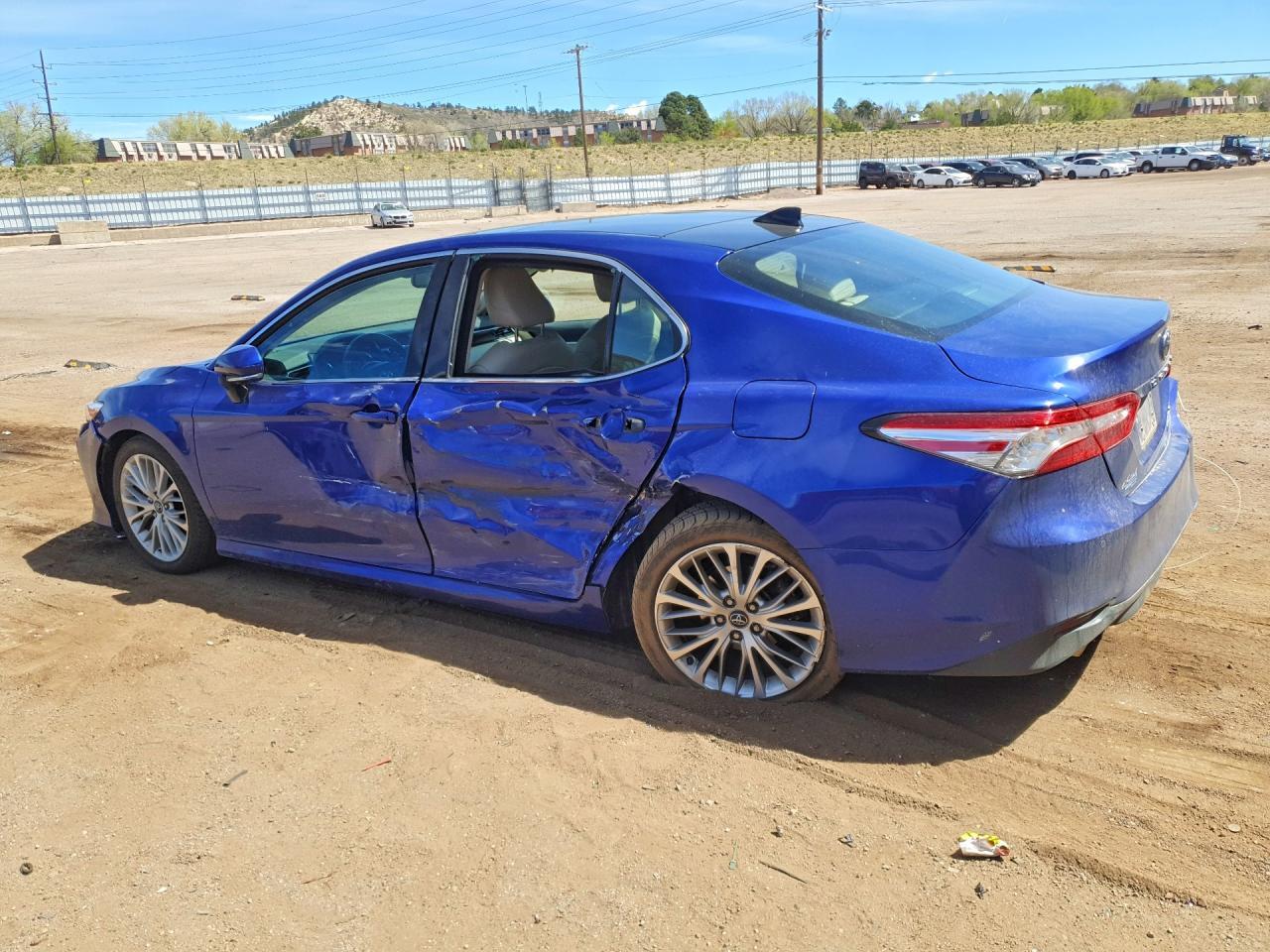 2018 TOYOTA CAMRY