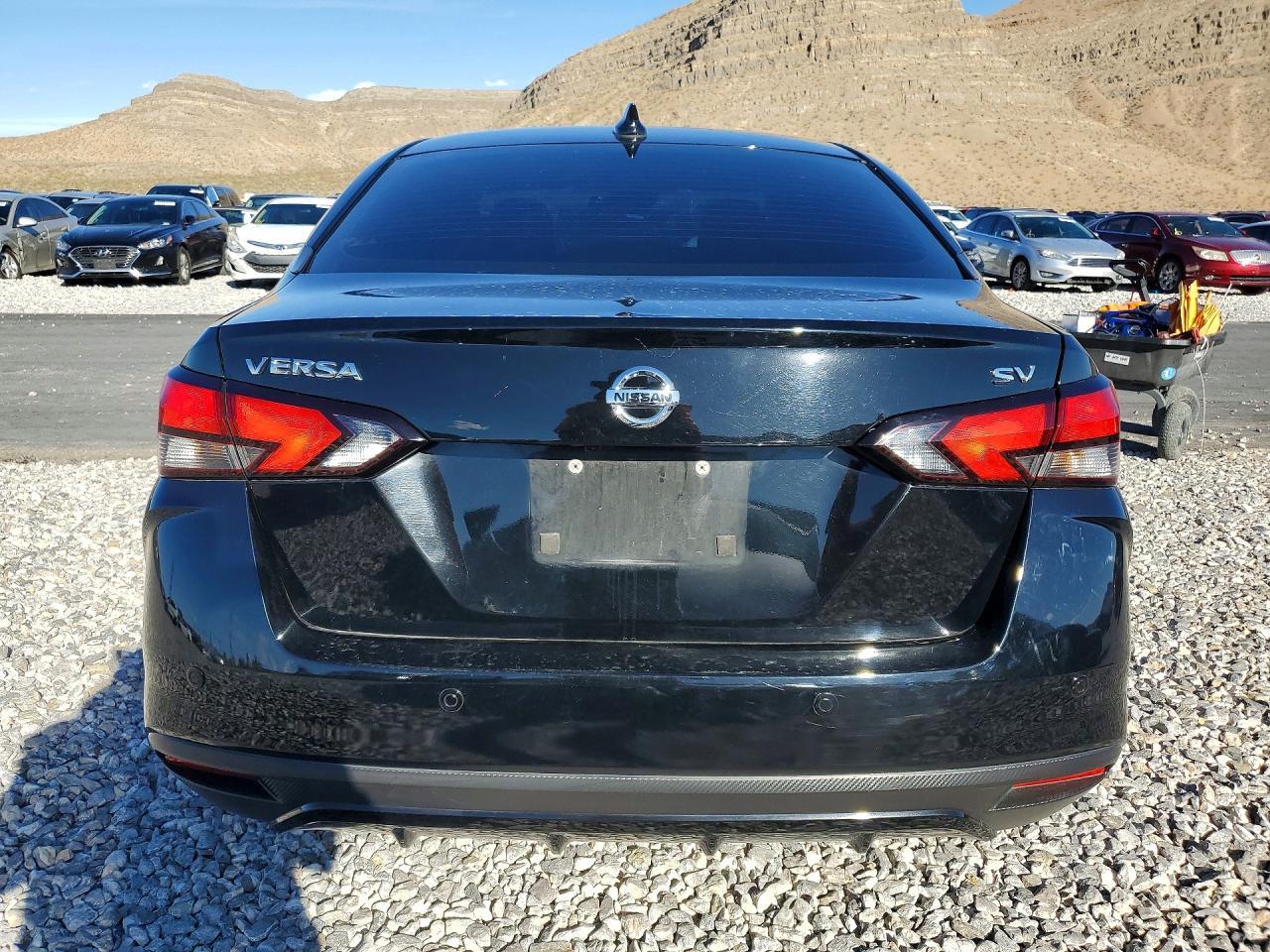 2021 NISSAN VERSA