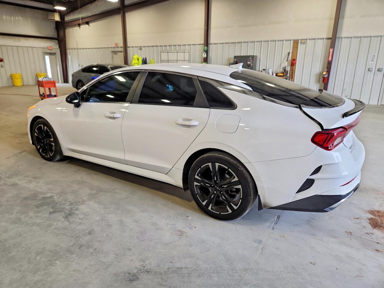 2022 KIA K5