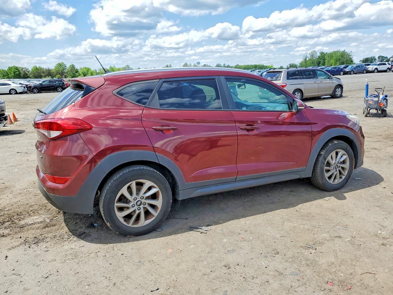 2016 HYUNDAI TUCSON