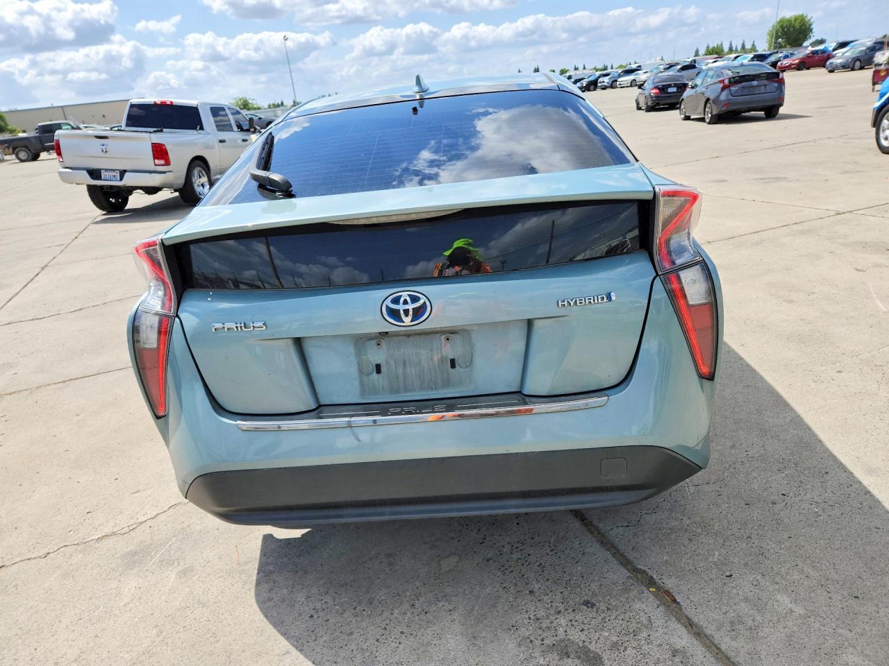 2016 TOYOTA PRIUS