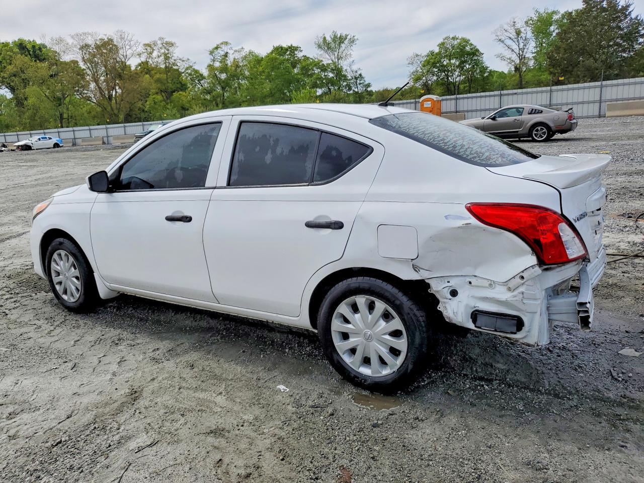 2016 NISSAN VERSA