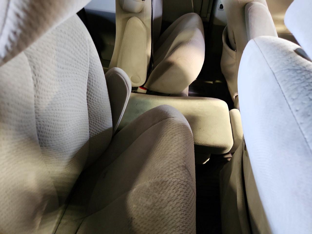 2011 TOYOTA SIENNA