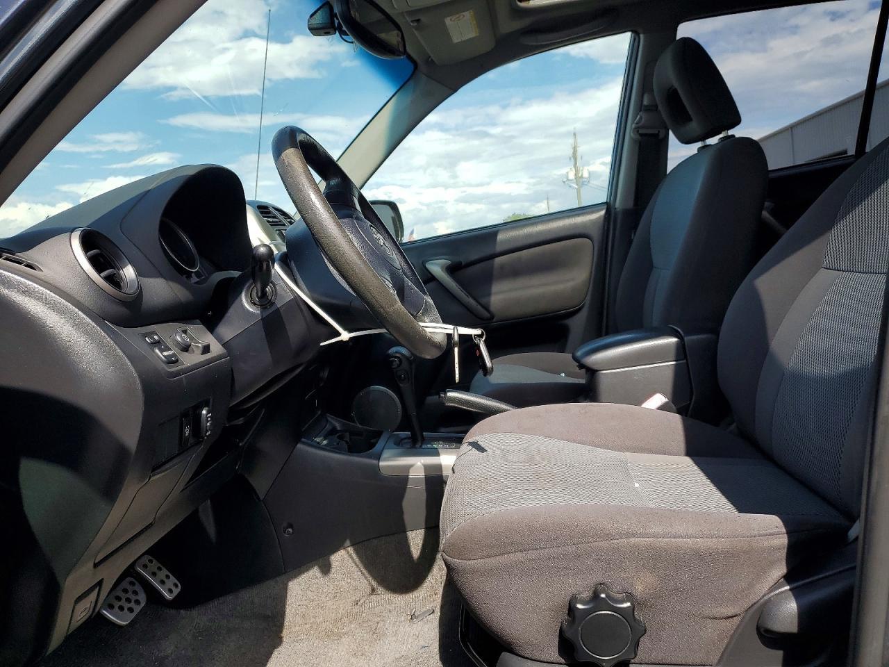 2005 TOYOTA RAV4