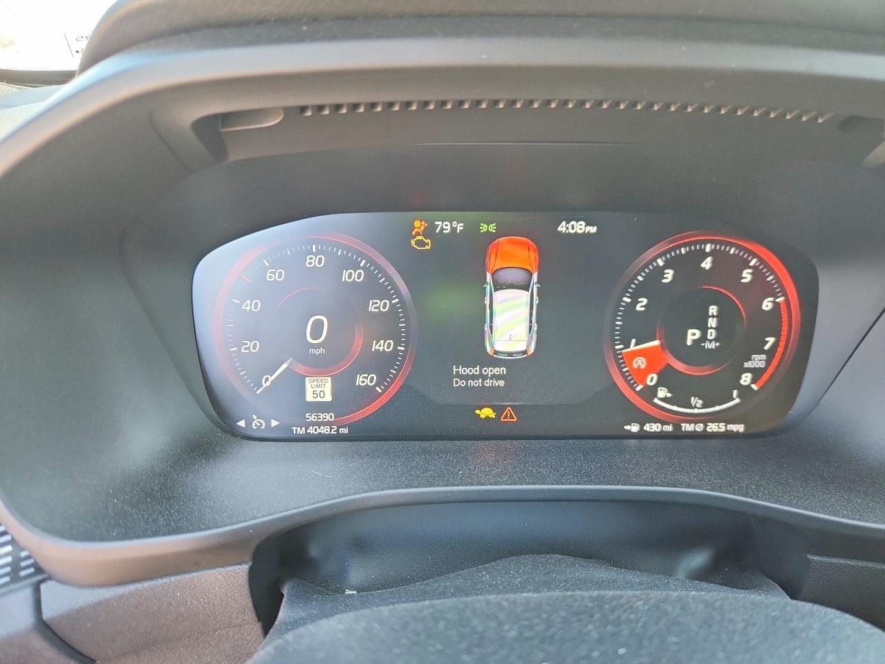 2020 VOLVO XC40