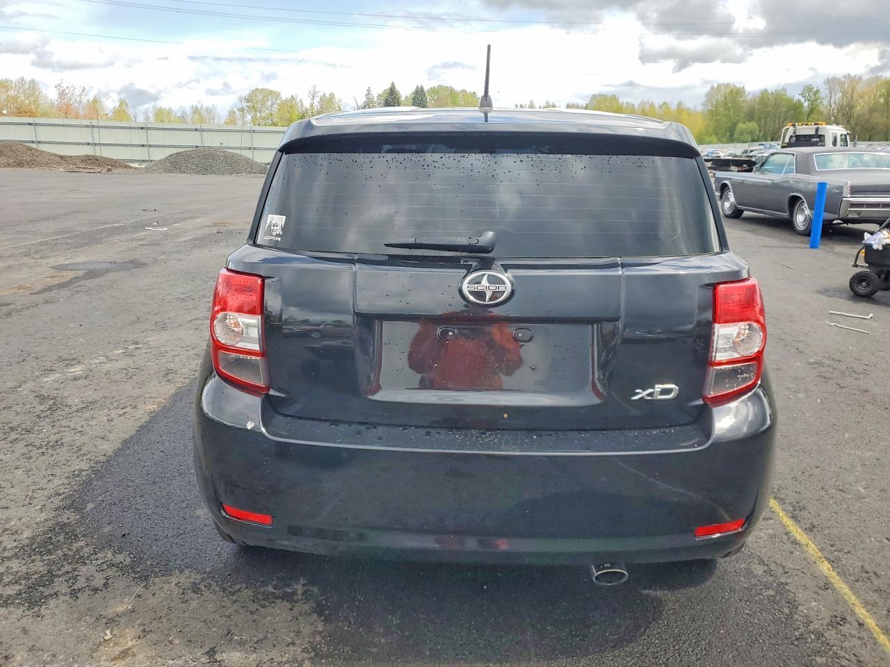 2013 SCION xD