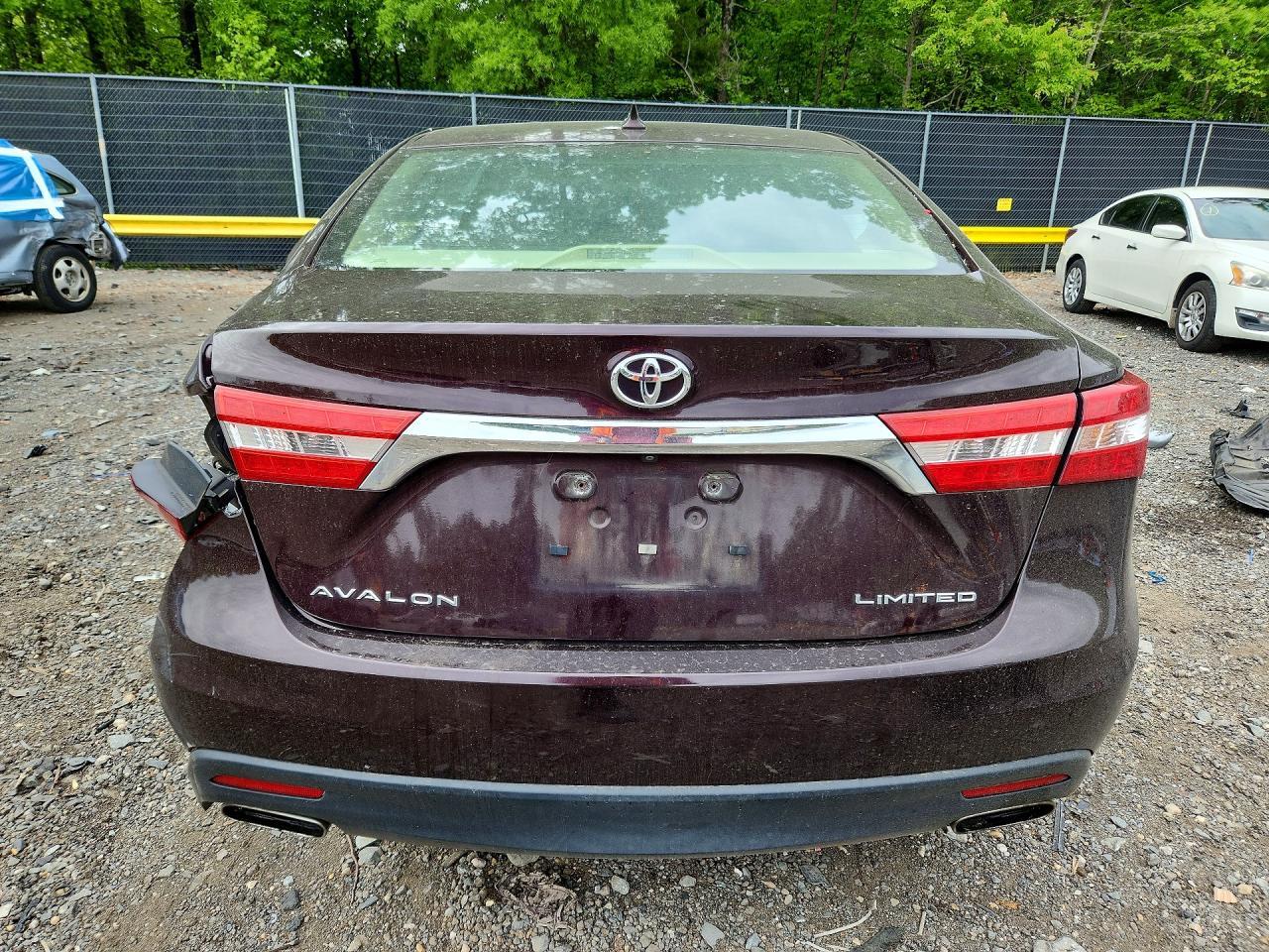 2013 TOYOTA Avalon