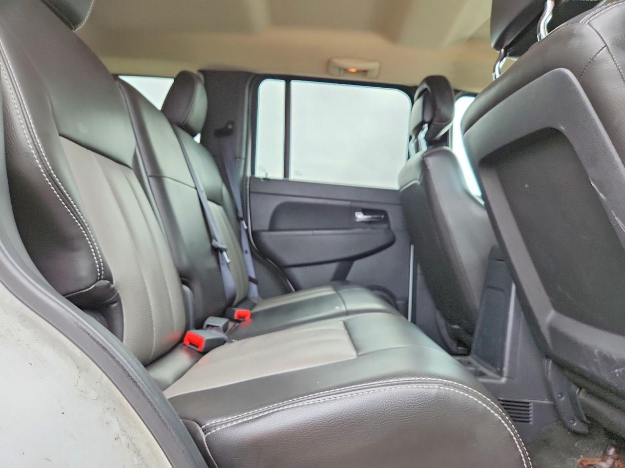 2012 JEEP Liberty