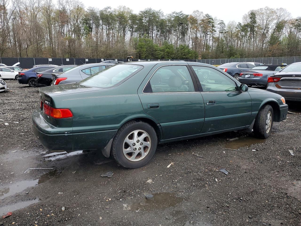 2001 TOYOTA CAMRY