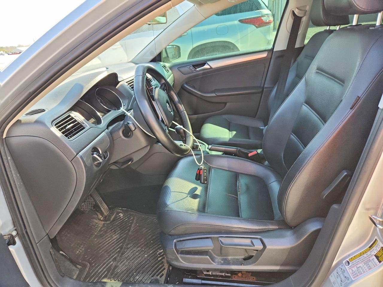 2016 VOLKSWAGEN JETTA