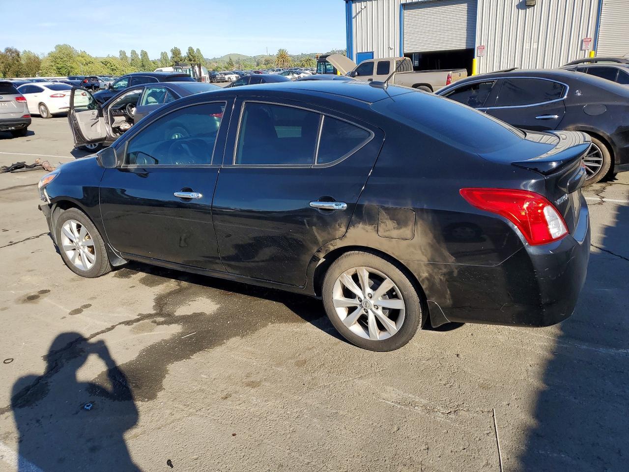 2016 NISSAN VERSA