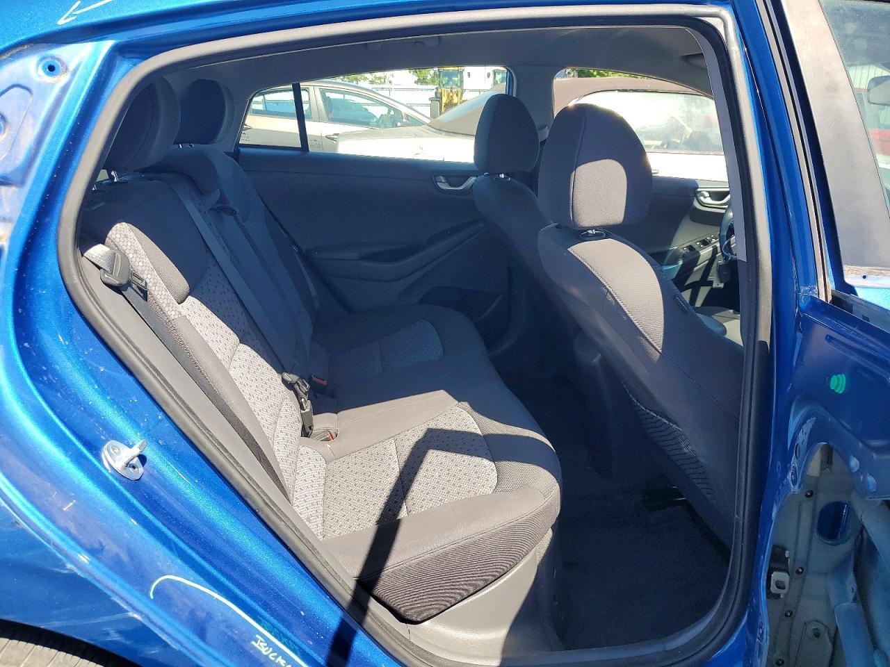 2017 HYUNDAI Ioniq