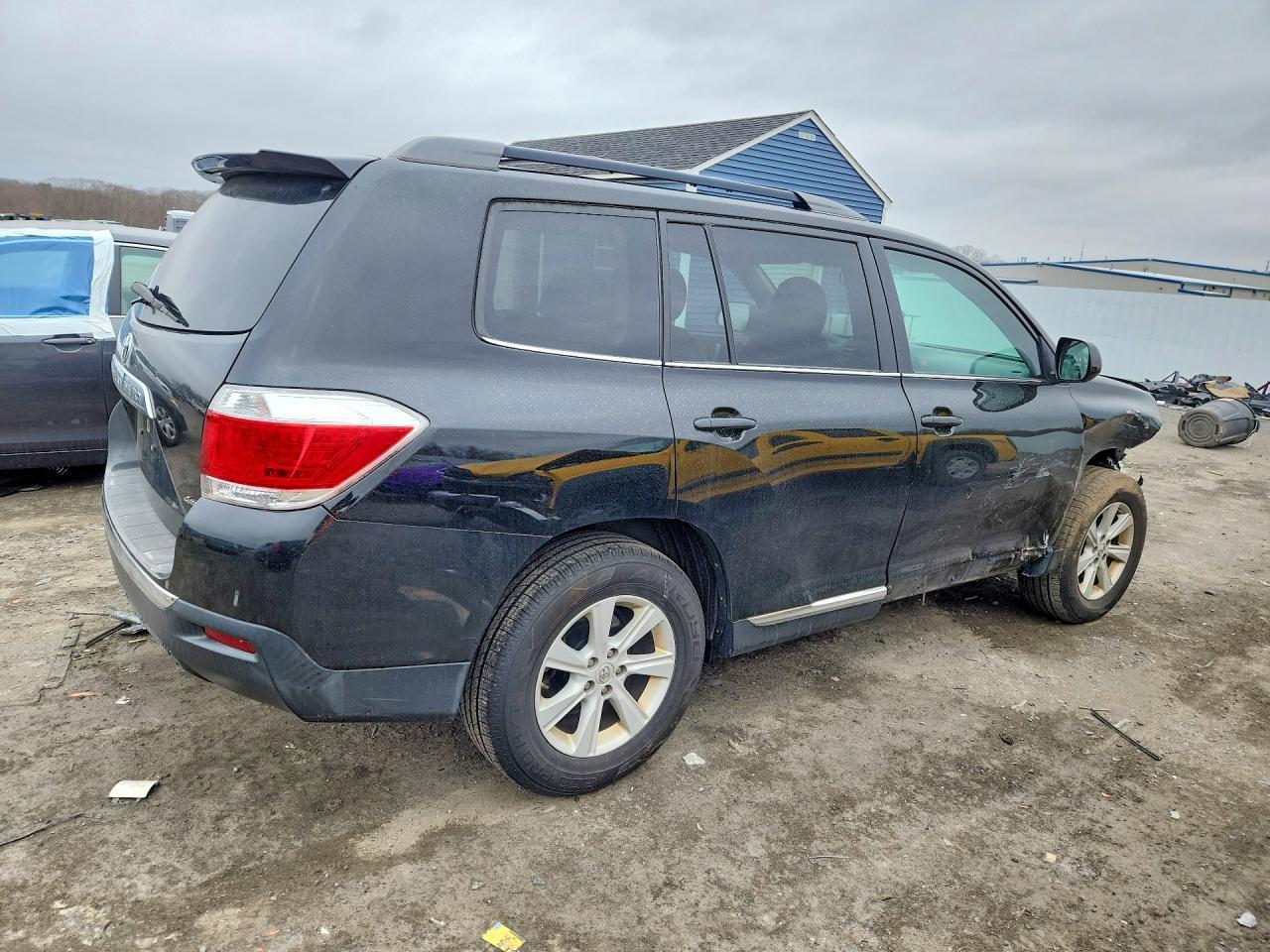 2013 TOYOTA HIGHLANDER