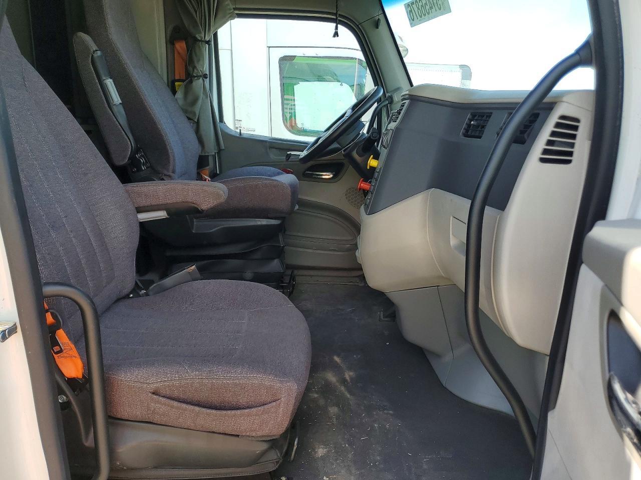 2019 PETERBILT 579