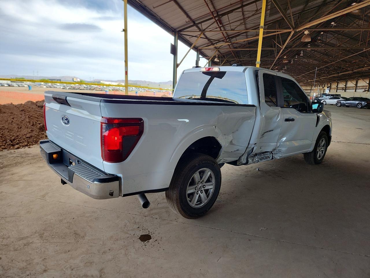 2024 FORD F-150 Lightning