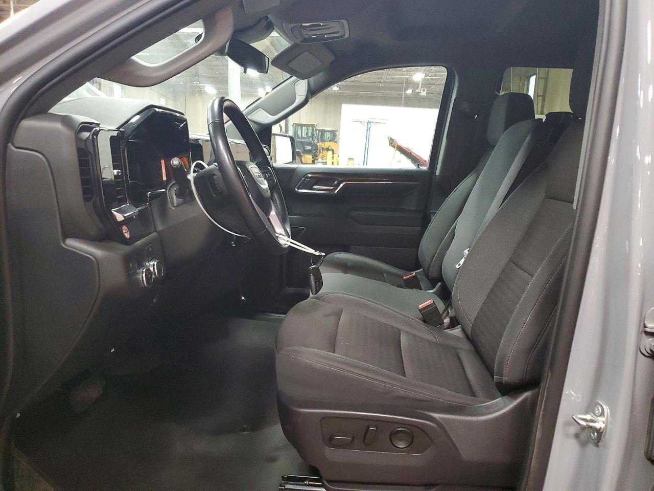 2024 GMC Sierra