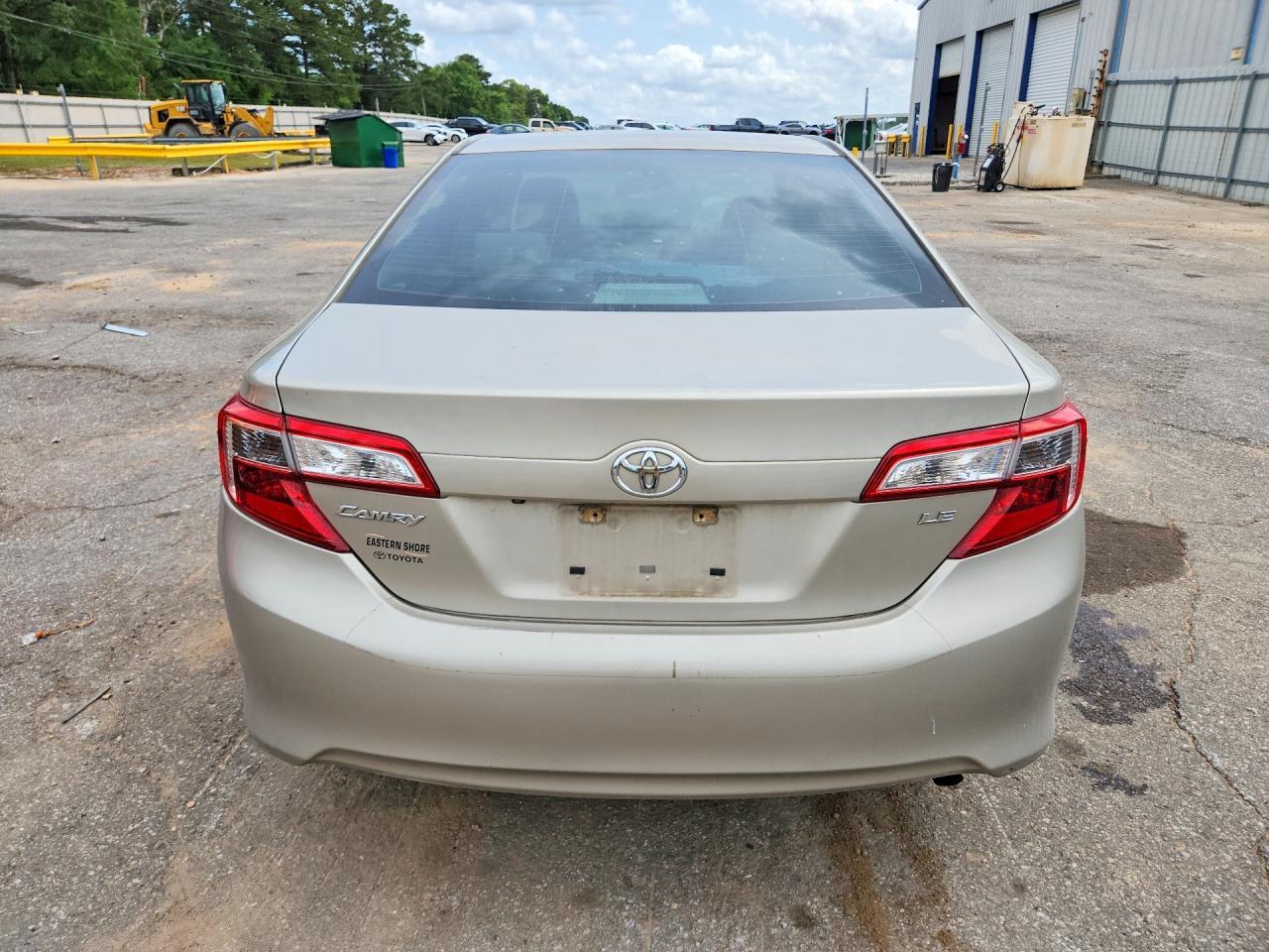 2014 TOYOTA CAMRY