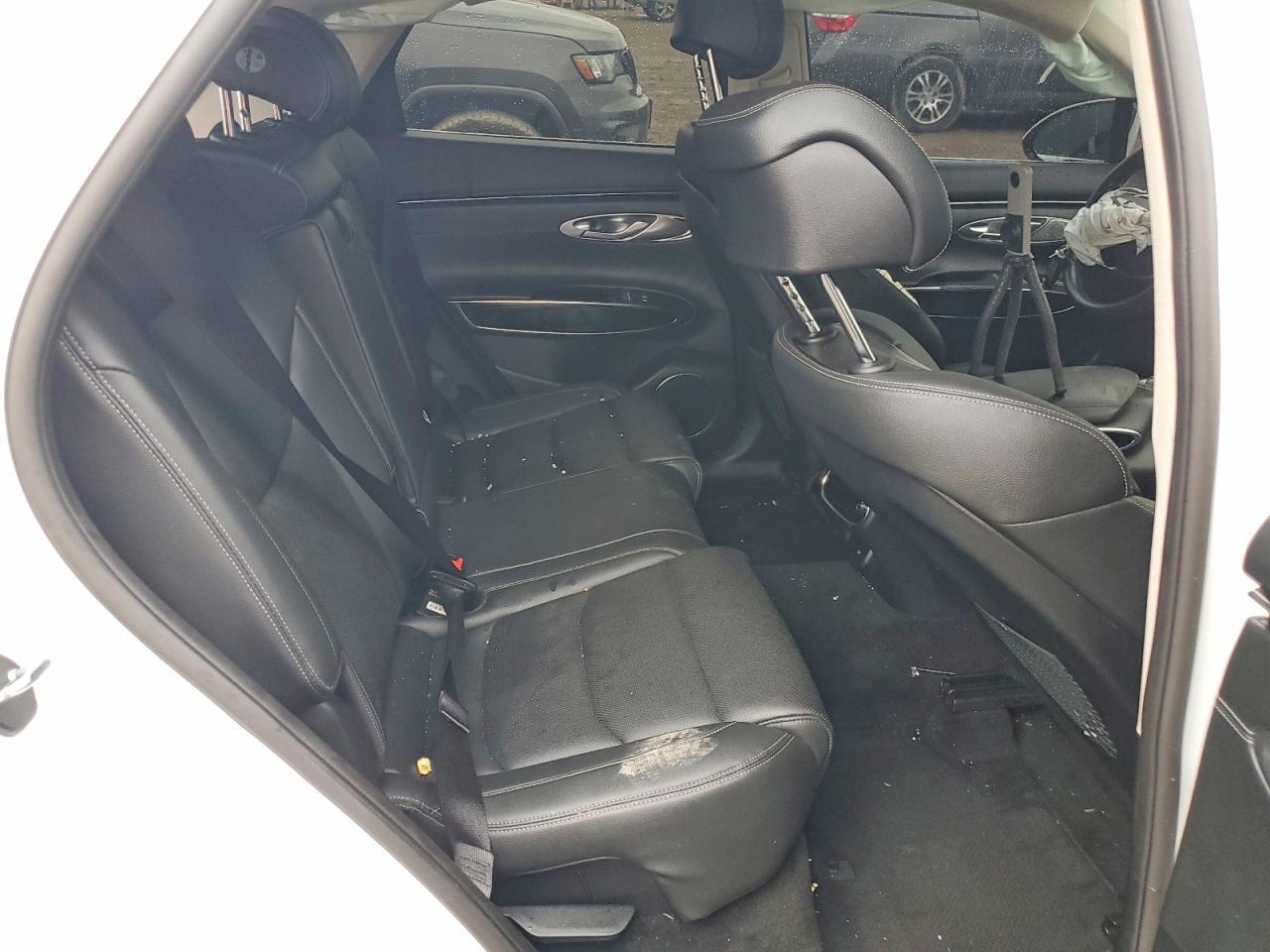 2022 GENESIS GV70