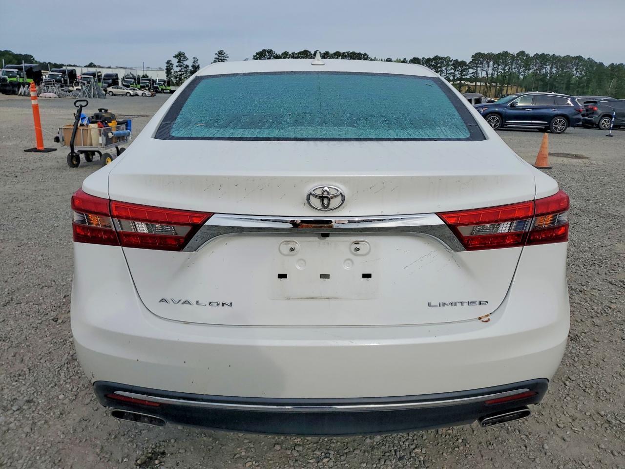 2017 TOYOTA Avalon