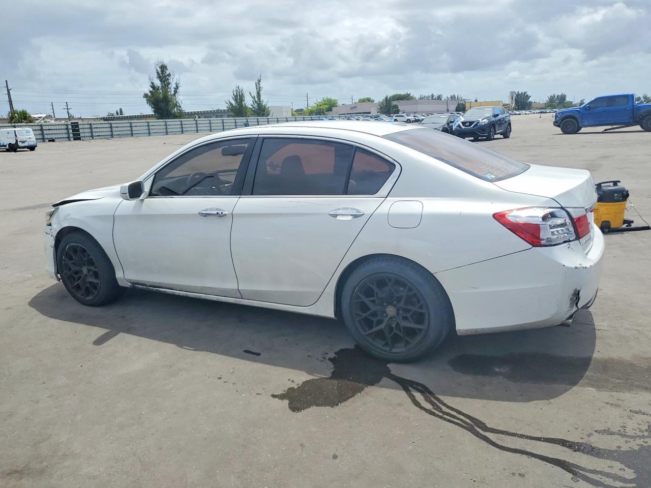 2015 HONDA ACCORD