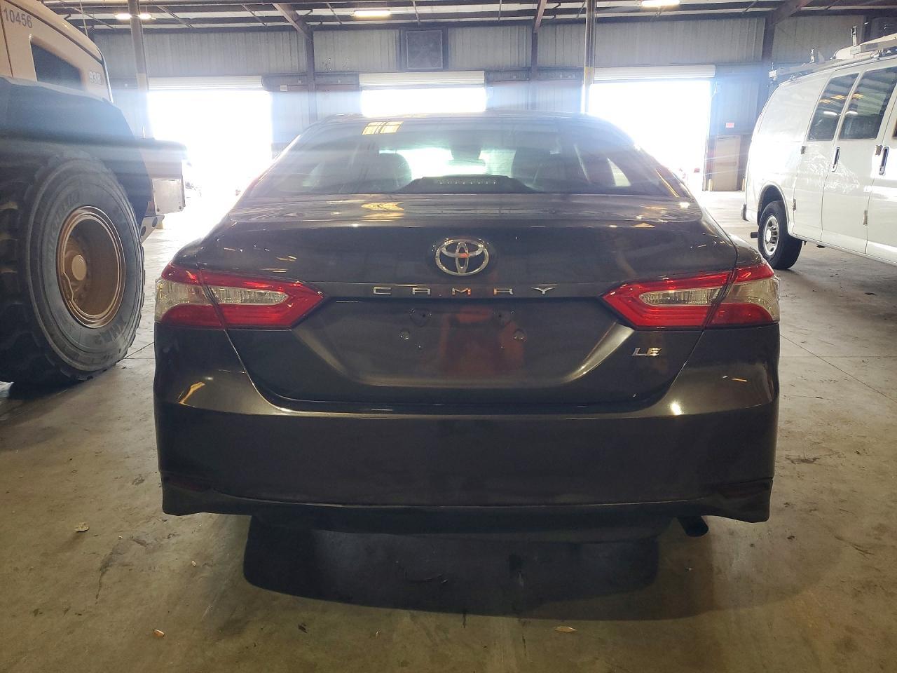 2018 TOYOTA CAMRY