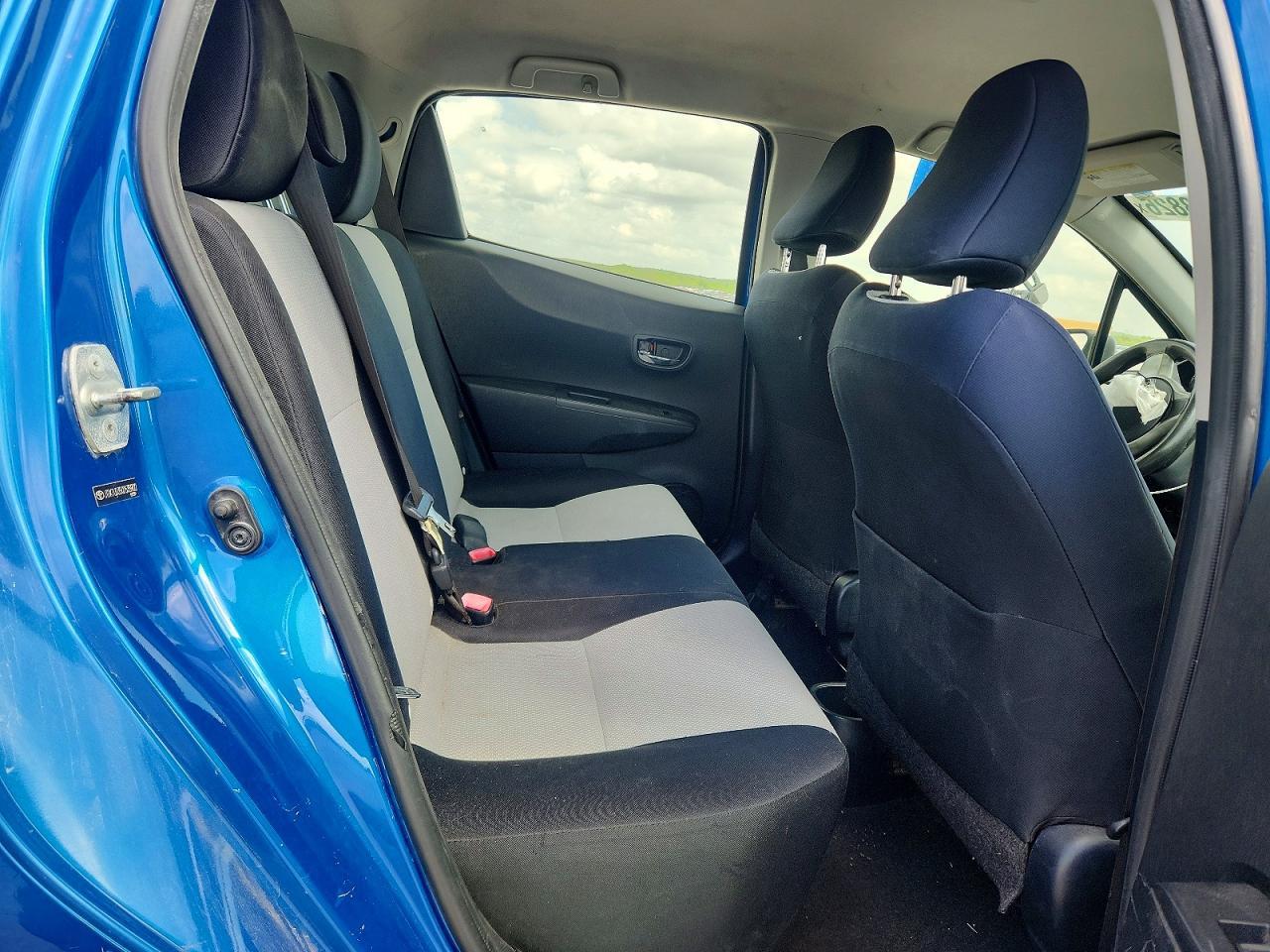 2012 TOYOTA YARIS