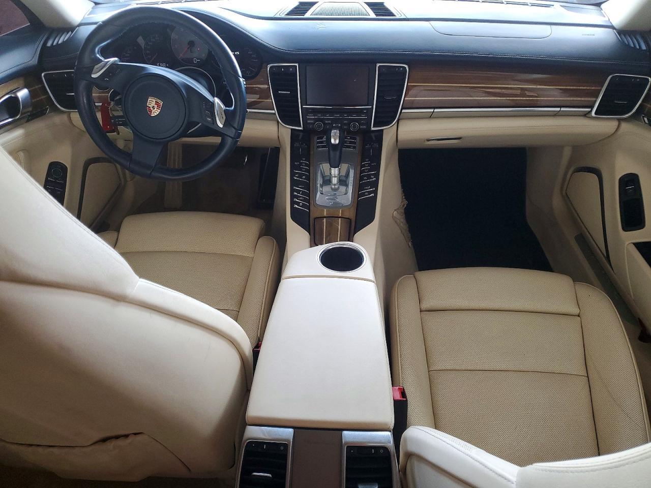 2011 PORSCHE Panamera