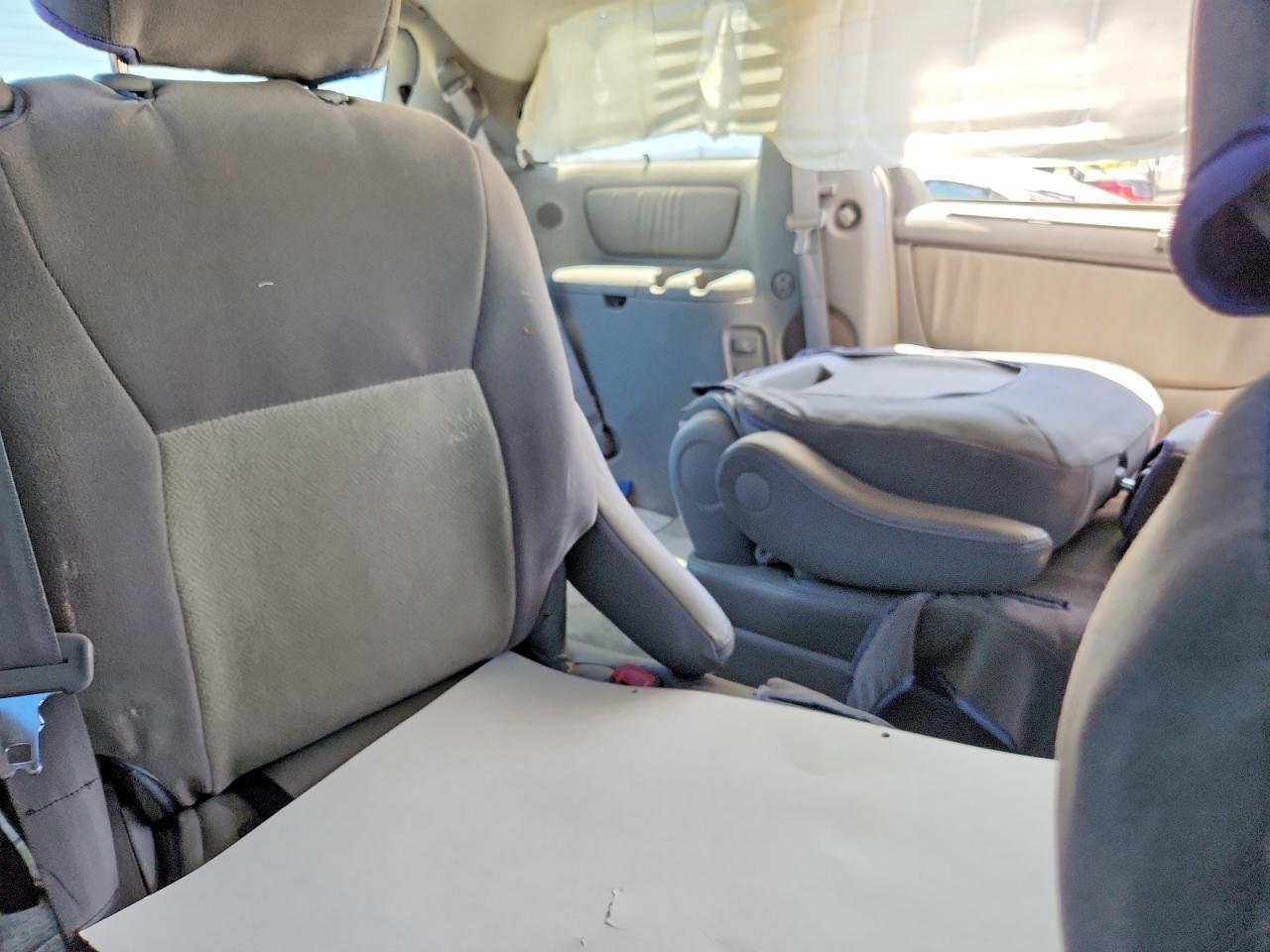 2006 TOYOTA SIENNA