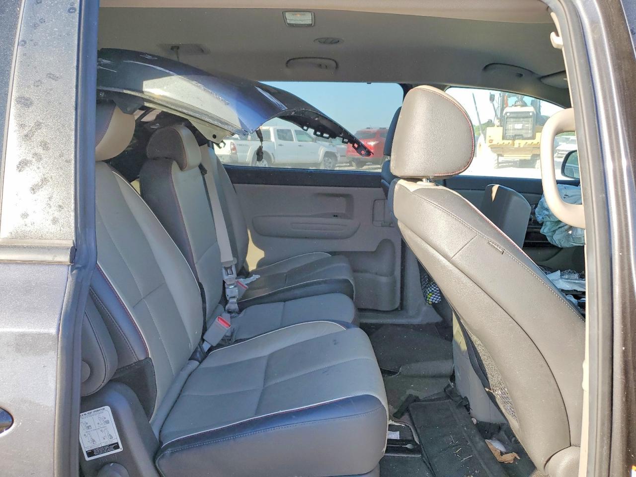 2017 KIA SEDONA