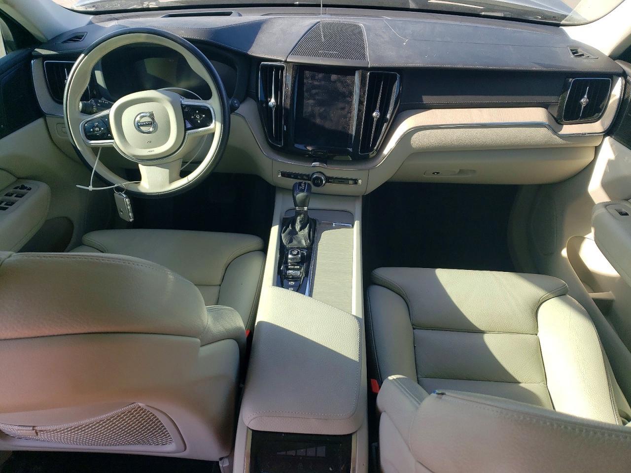 2019 VOLVO XC60