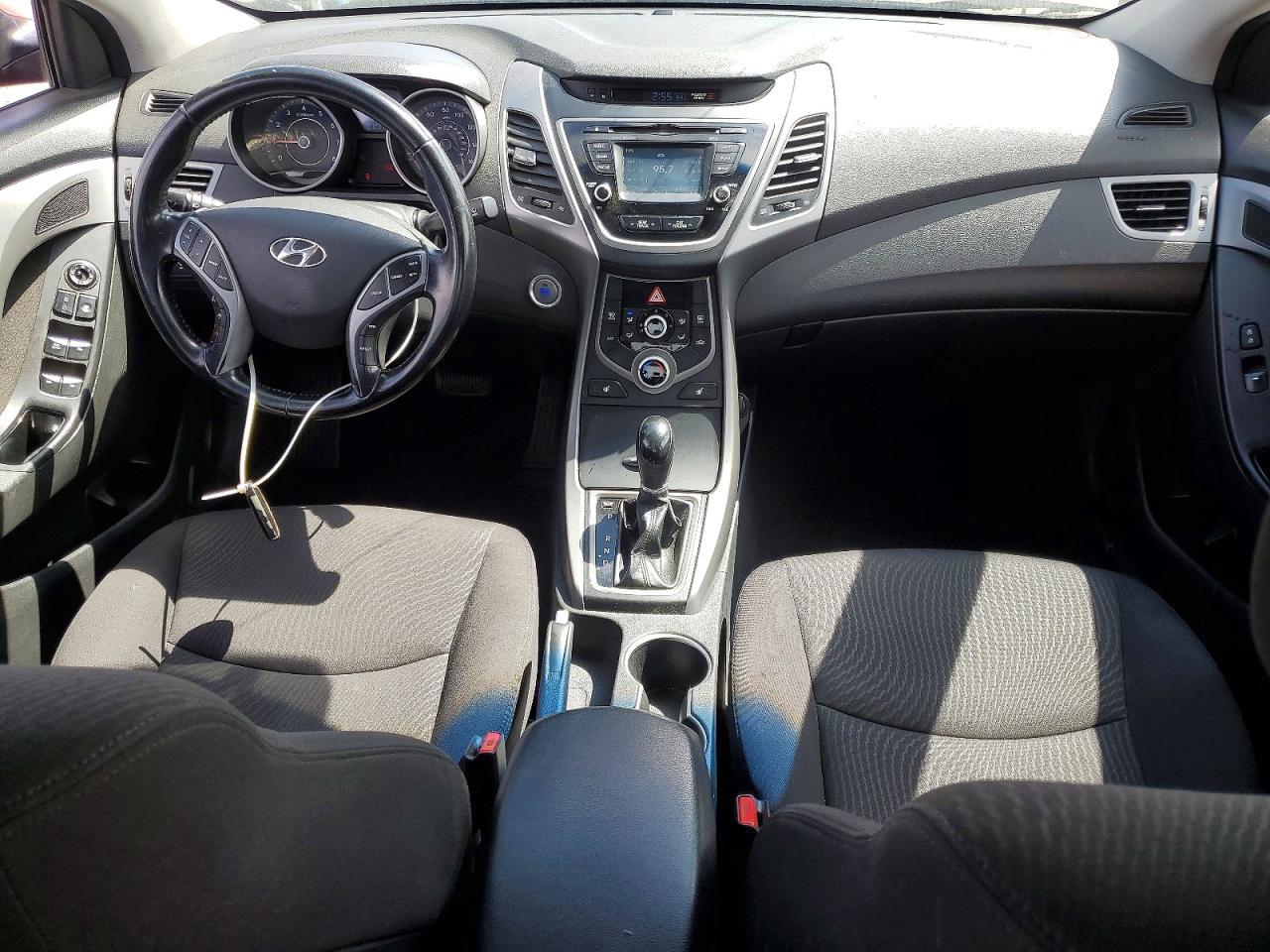 2016 HYUNDAI ELANTRA