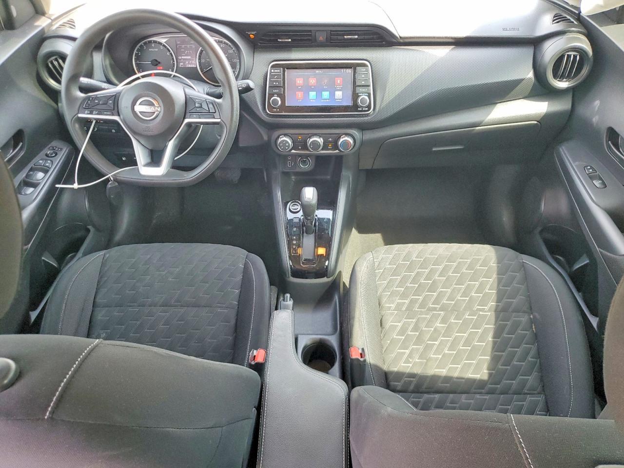2022 NISSAN KICKS