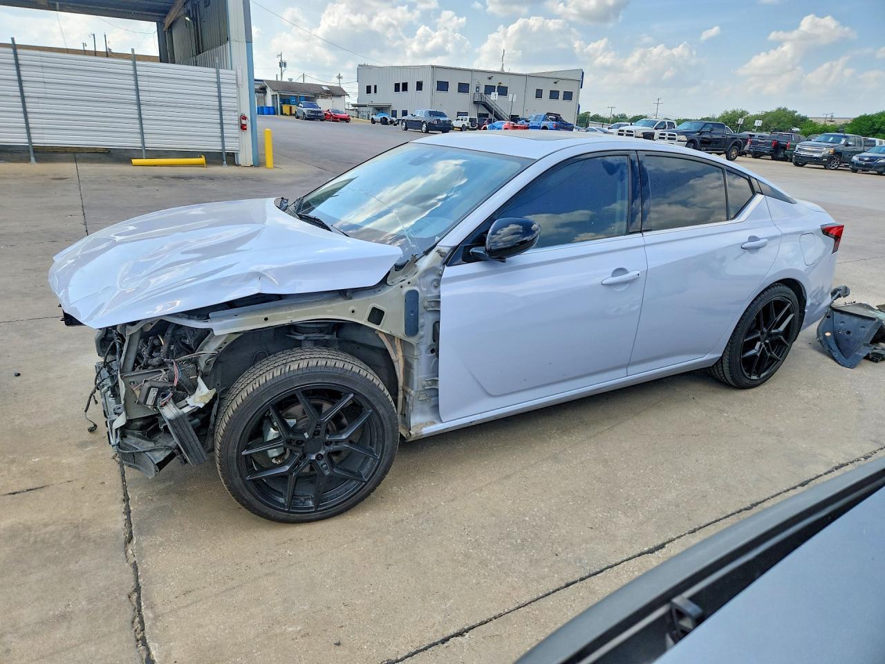 2024 NISSAN ALTIMA