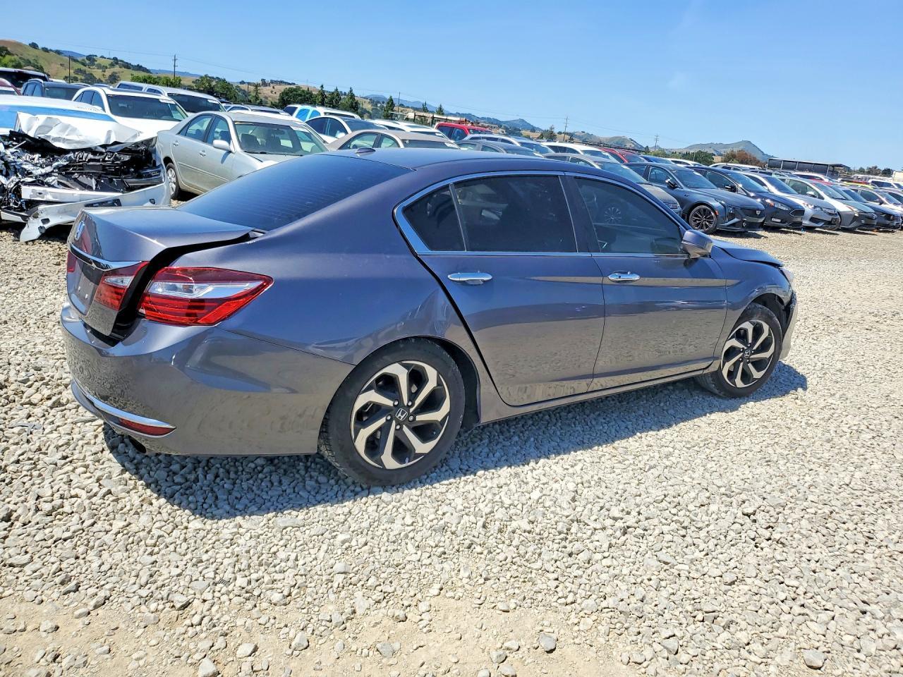2017 HONDA ACCORD
