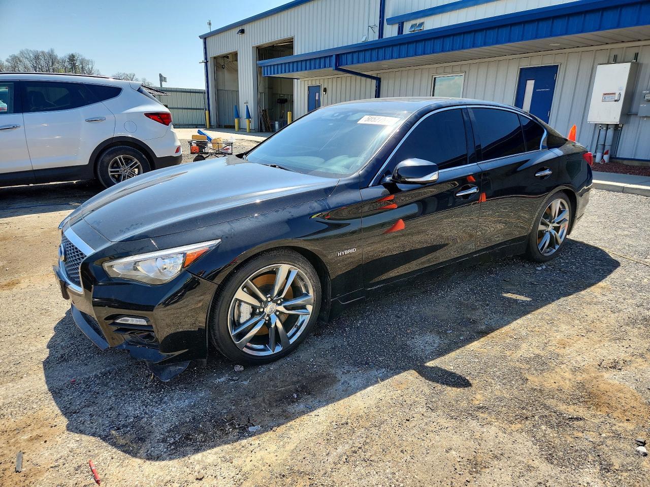 2015 INFINITI Q50
