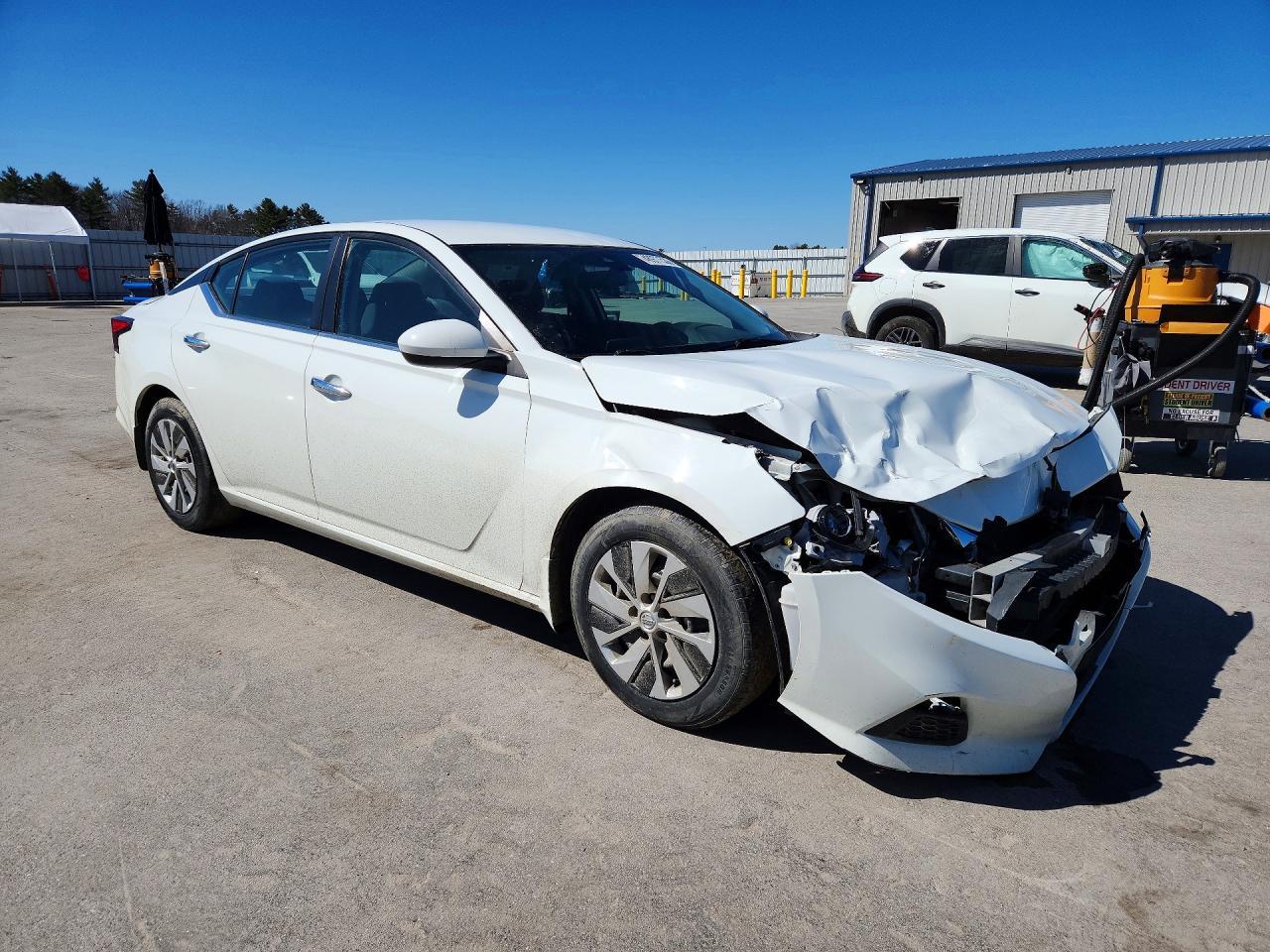 2022 NISSAN ALTIMA