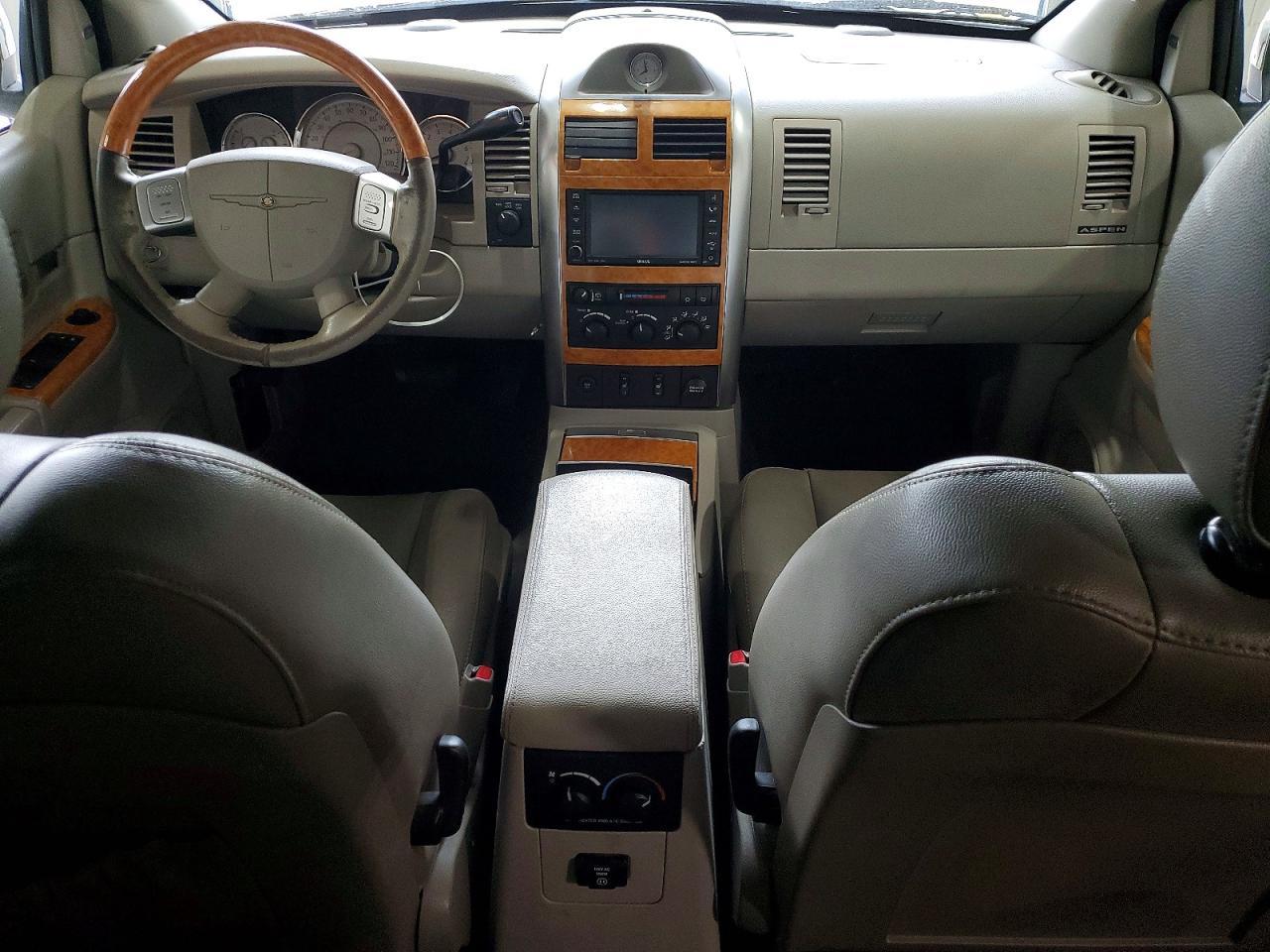 2009 CHRYSLER Aspen