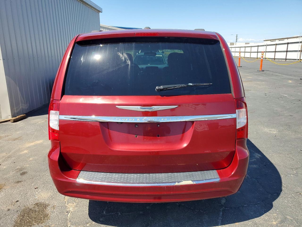 2015 CHRYSLER Town & Country