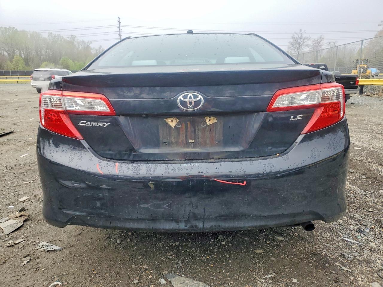 2014 TOYOTA CAMRY